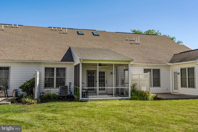 16 RUMFORD CT, Lancaster, PA 17602