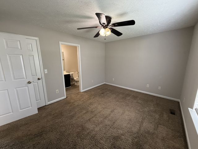 1976 Bishop Ave, Murfreesboro, TN 37127