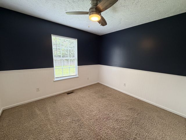 1976 Bishop Ave, Murfreesboro, TN 37127