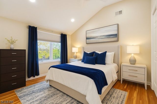 16 Minnisink Dr, Roseland Boro, NJ 07068