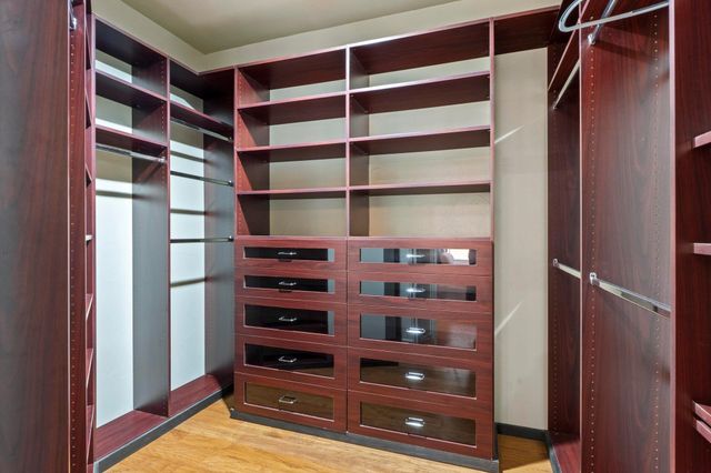 305 East ST, Hutto, TX 78634