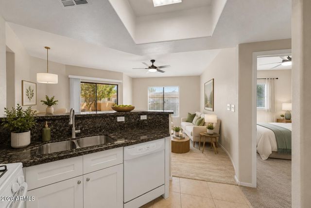 10030 W INDIAN SCHOOL Road 125, Phoenix, AZ 85037