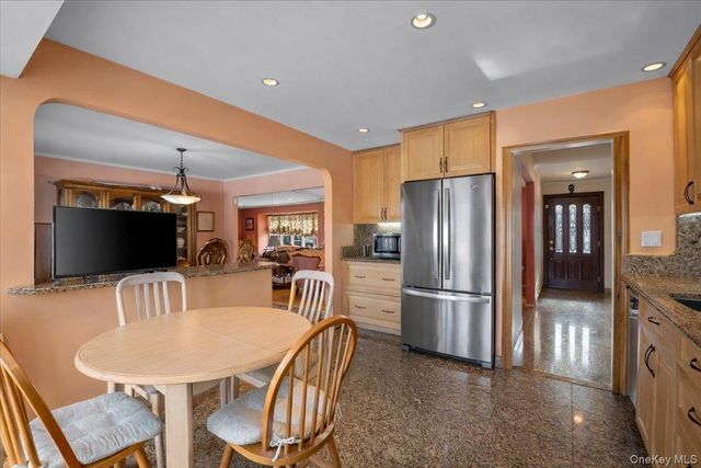 780 Regent Drive, Westbury, NY 11590