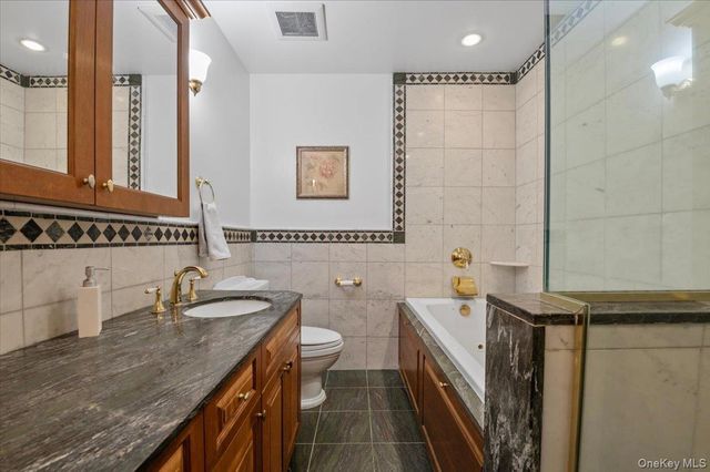 780 Regent Drive, Westbury, NY 11590