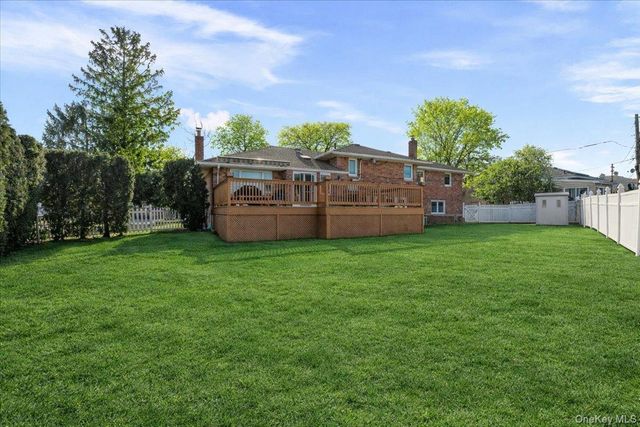 780 Regent Drive, Westbury, NY 11590