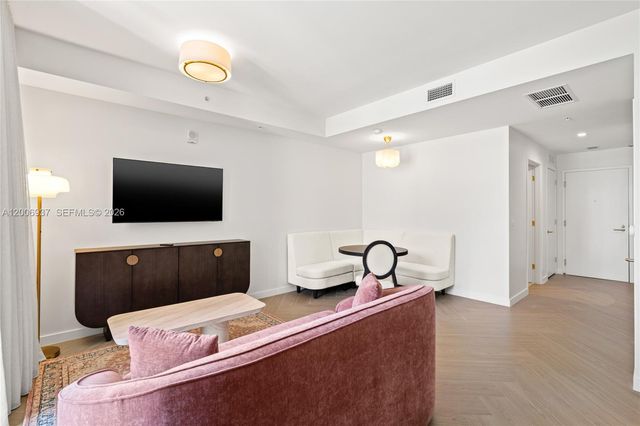 2700 NW 2nd Avenue 735, Miami, FL 33127