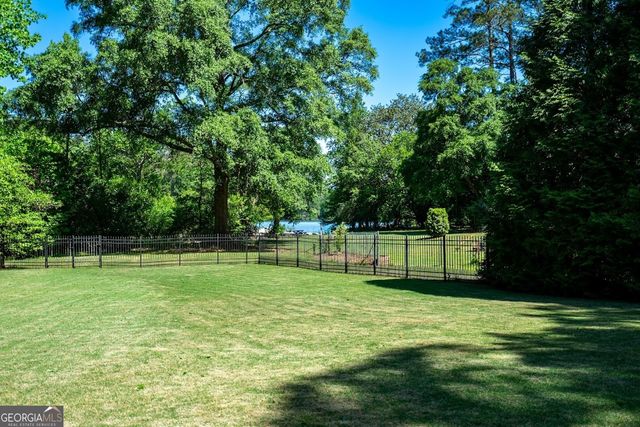 910 Piney Woods Drive, Lagrange, GA 30240