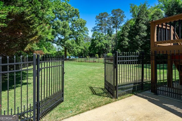 910 Piney Woods Drive, Lagrange, GA 30240