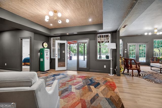 910 Piney Woods Drive, Lagrange, GA 30240