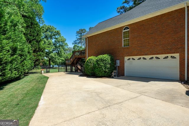 910 Piney Woods Drive, Lagrange, GA 30240