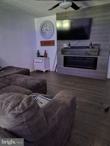1440 DRUMMER HILL RD, Front Royal, VA 22630