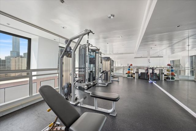 161 E Chicago Avenue 39E, Chicago, IL 60611