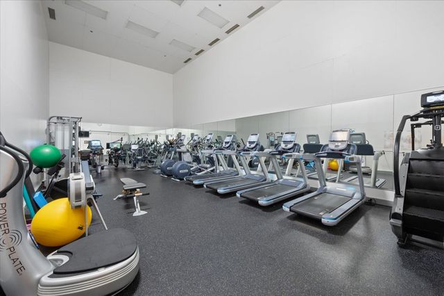 161 E Chicago Avenue 39E, Chicago, IL 60611
