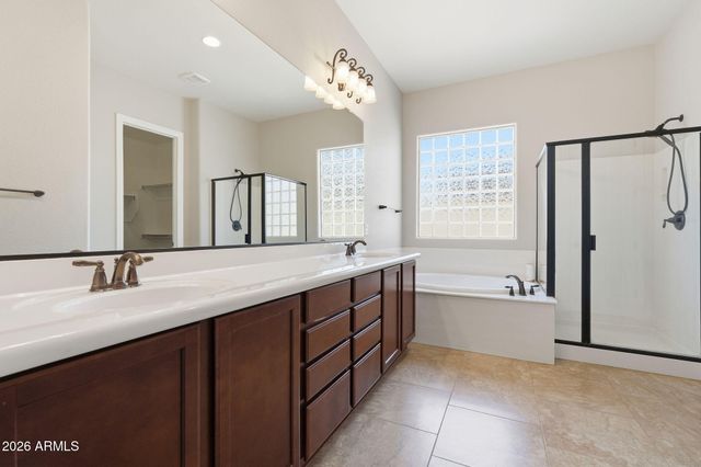 1328 W CAVEDALE Drive, Phoenix, AZ 85085