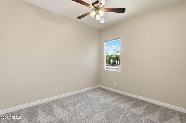 1328 W CAVEDALE Drive, Phoenix, AZ 85085