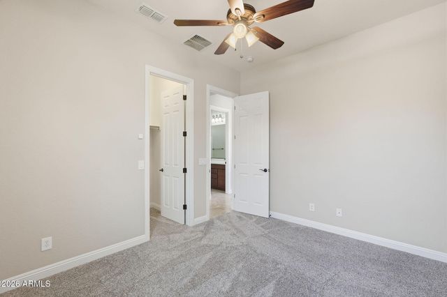 1328 W CAVEDALE Drive, Phoenix, AZ 85085