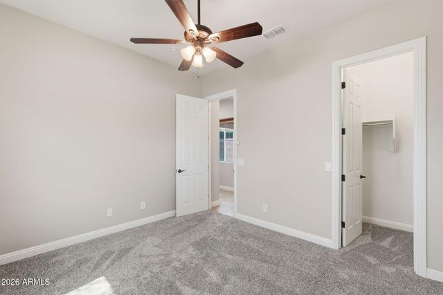 1328 W CAVEDALE Drive, Phoenix, AZ 85085
