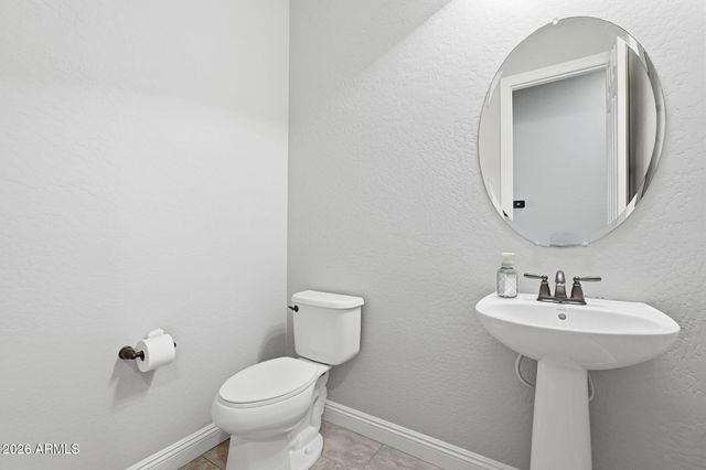 1328 W CAVEDALE Drive, Phoenix, AZ 85085