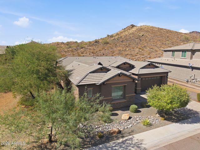 1328 W CAVEDALE Drive, Phoenix, AZ 85085