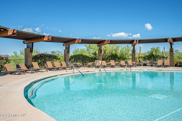 1328 W CAVEDALE Drive, Phoenix, AZ 85085