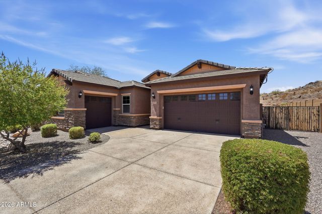 1328 W CAVEDALE Drive, Phoenix, AZ 85085