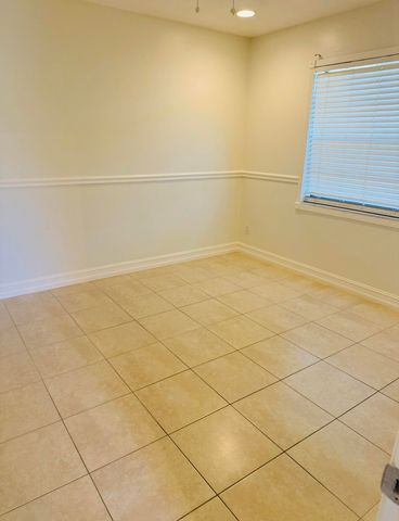 1005 Manor Drive 3d, Palm Springs, FL 33461