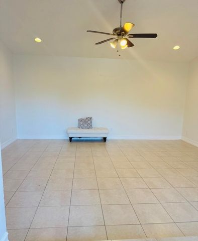 1005 Manor Drive 3d, Palm Springs, FL 33461