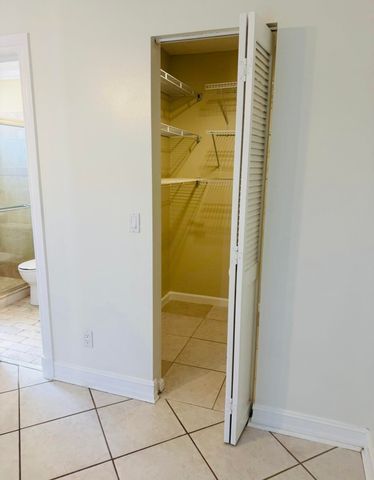 1005 Manor Drive 3d, Palm Springs, FL 33461