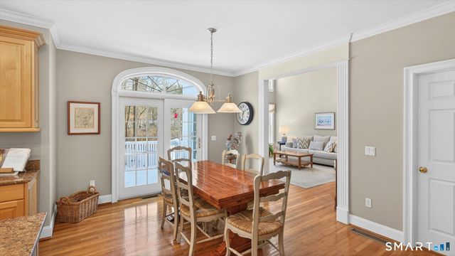 7 School House Lane, Simsbury, CT 06070