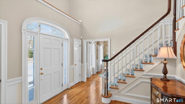 7 School House Lane, Simsbury, CT 06070