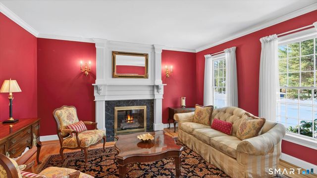 7 School House Lane, Simsbury, CT 06070