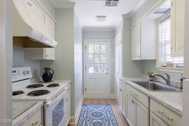 100 Brentwood Boulevard, Lafayette, LA 70503