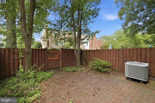 6924 MCLEAN PARK MANOR CT, Mclean, VA 22101