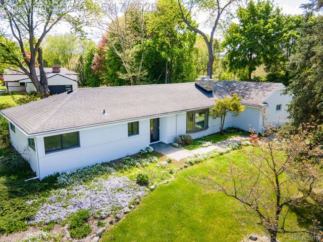 109 Bowdoinhill Drive, Rochester Hills, MI 48309
