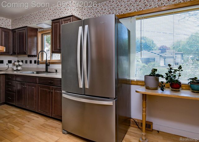 109 Bowdoinhill Drive, Rochester Hills, MI 48309