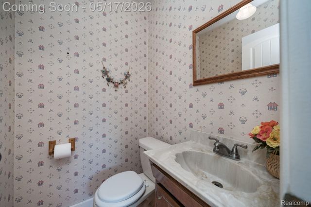 109 Bowdoinhill Drive, Rochester Hills, MI 48309