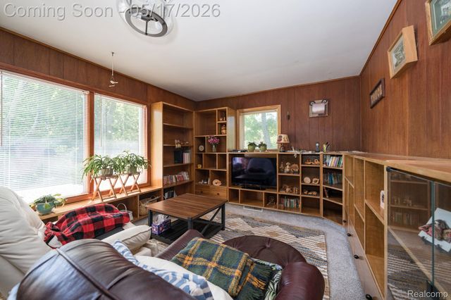 109 Bowdoinhill Drive, Rochester Hills, MI 48309