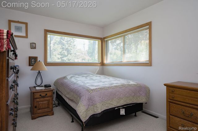109 Bowdoinhill Drive, Rochester Hills, MI 48309