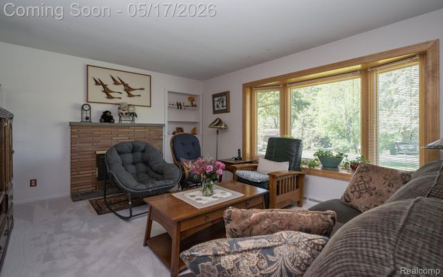 109 Bowdoinhill Drive, Rochester Hills, MI 48309