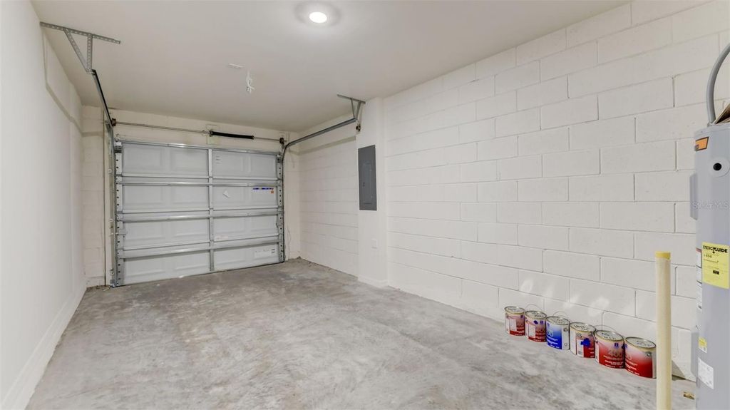 Image 15 of property listing at 6602 LEO LANE, St Cloud, FL 34773