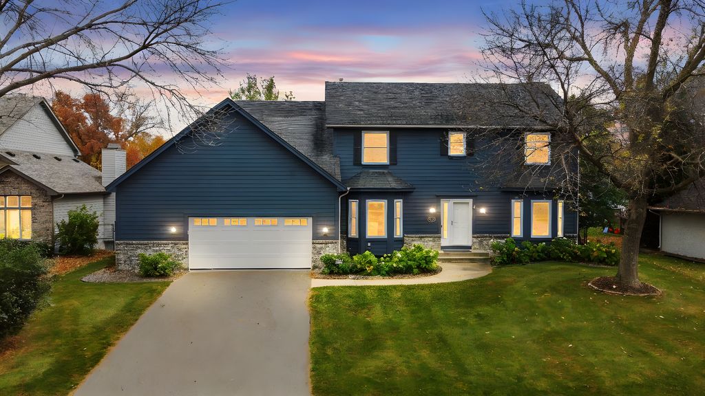 7000 Yorktown Lane N, Maple Grove, MN 55369