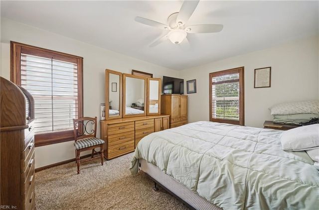 1925 Stillwood LN, Virginia Beach, VA 23456