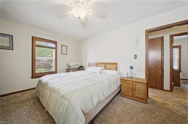 1925 Stillwood LN, Virginia Beach, VA 23456