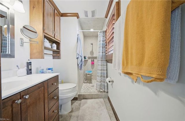 1925 Stillwood LN, Virginia Beach, VA 23456