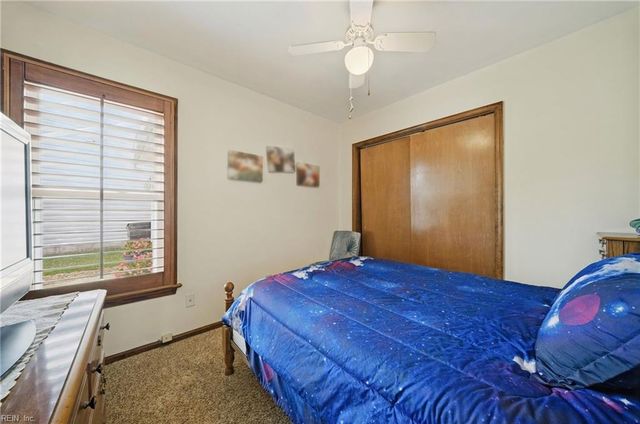 1925 Stillwood LN, Virginia Beach, VA 23456