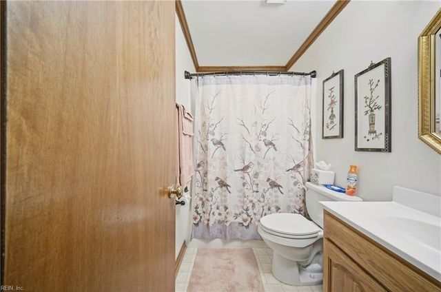 1925 Stillwood LN, Virginia Beach, VA 23456