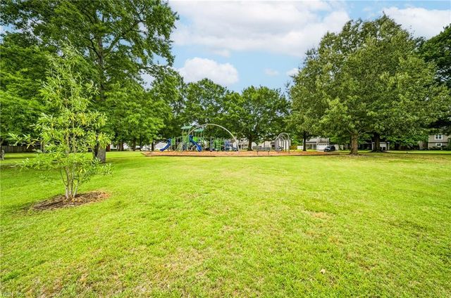 1925 Stillwood LN, Virginia Beach, VA 23456