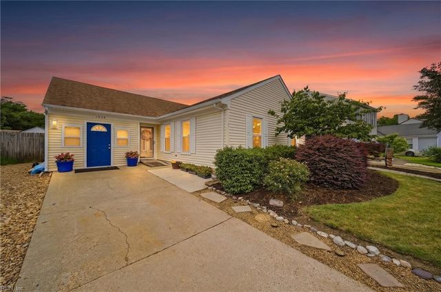 1925 Stillwood LN, Virginia Beach, VA 23456