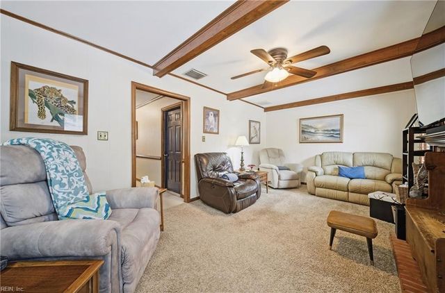 1925 Stillwood LN, Virginia Beach, VA 23456