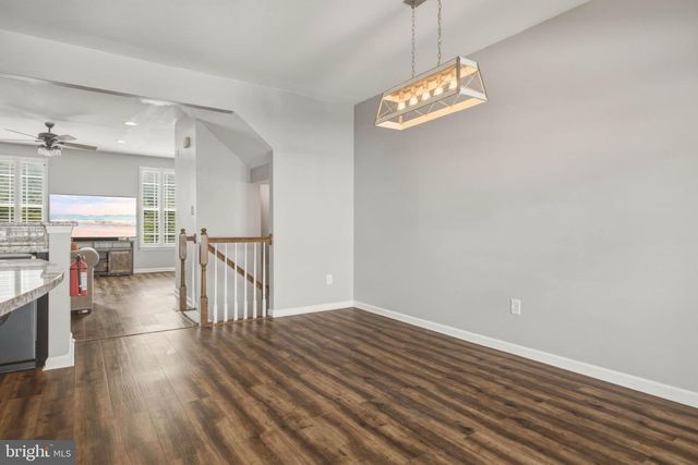 159 VILLAGE GREEN LN, Sicklerville, NJ 08081